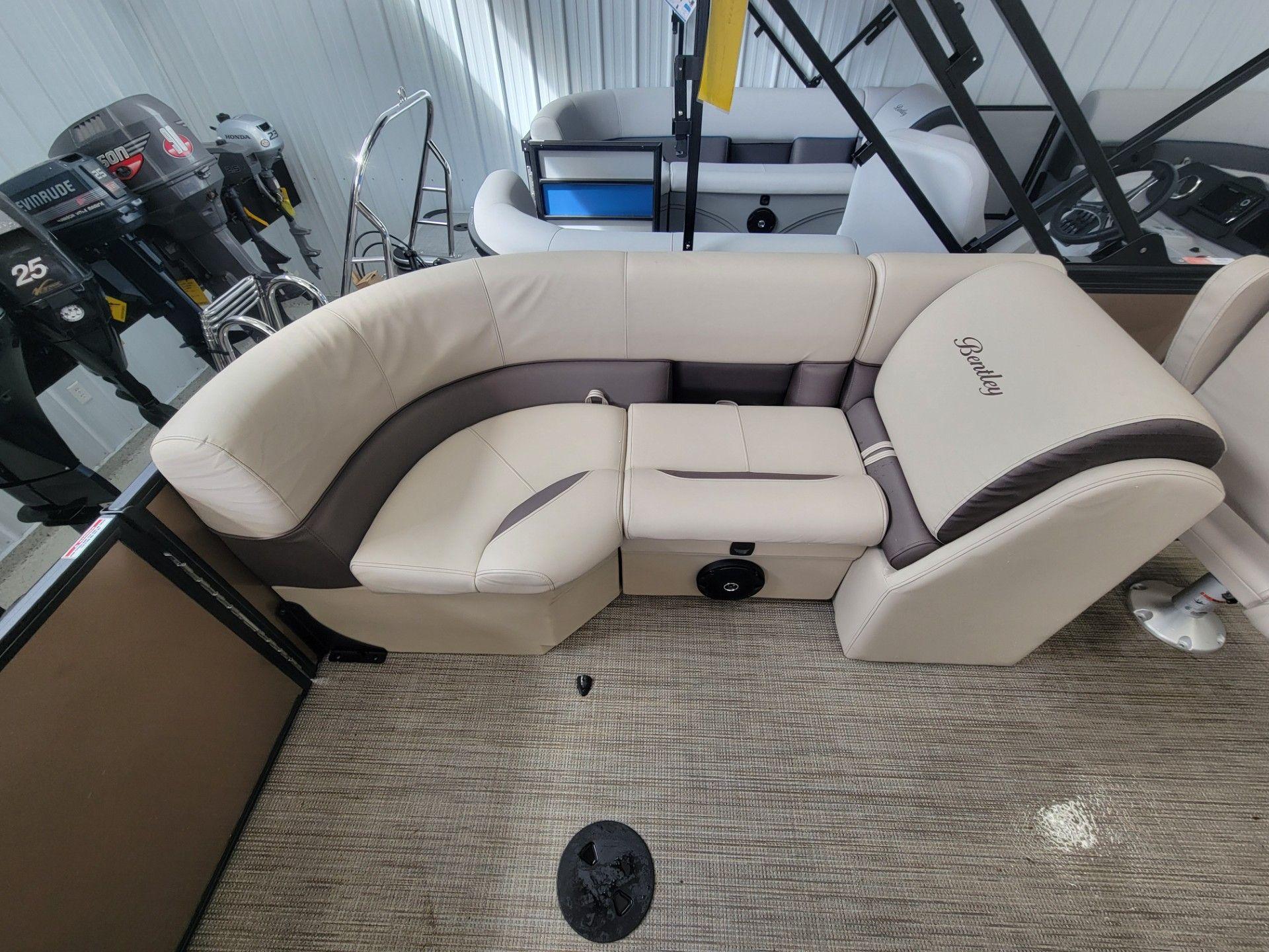2025 Bentley Pontoons FISH 200 CW - 5