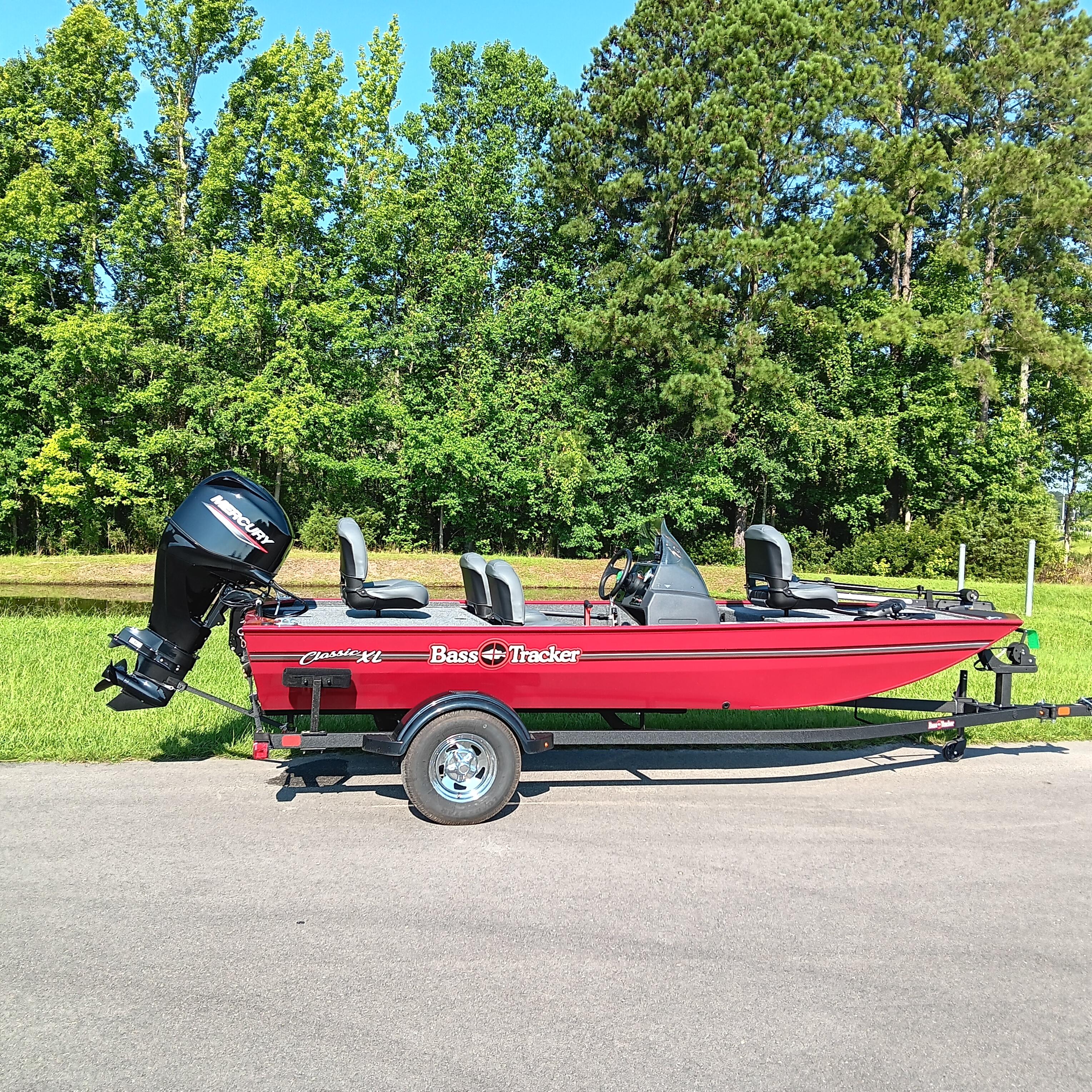 2026 Tracker Bass Tracker Classic XL