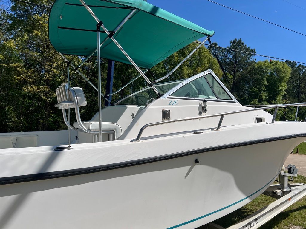 1996 Offshore Yachts Cuddy Cabin