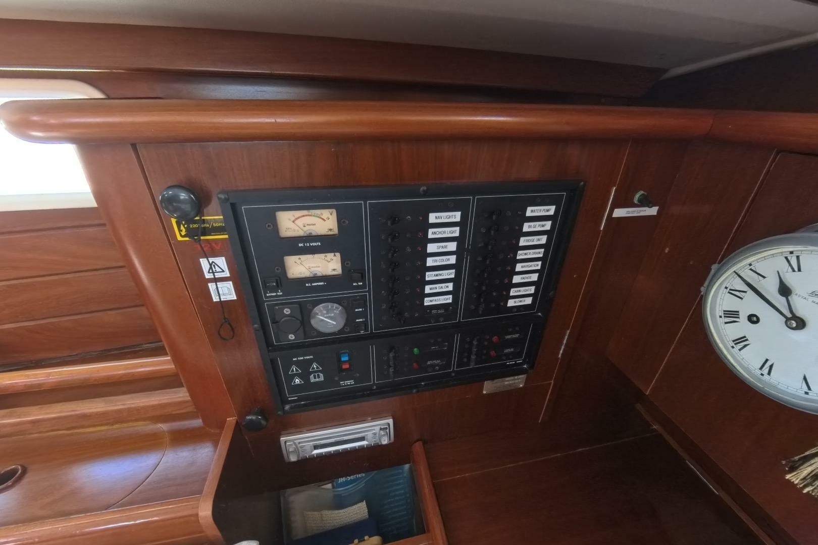 1999 Beneteau Oceanis 461 - Image 32