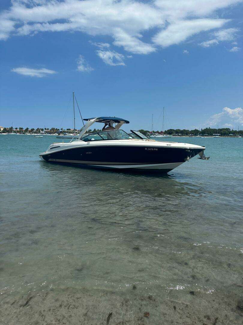 2014 Sea Ray 270 SLX - Image 2