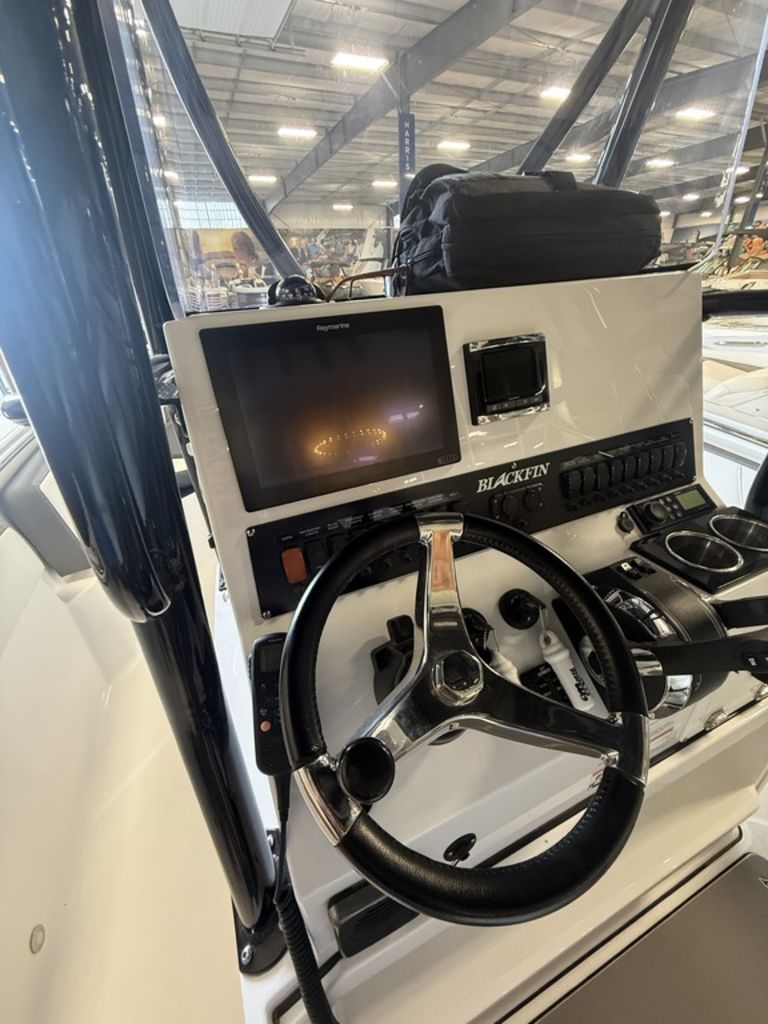 2019 Blackfin 242CC - 10