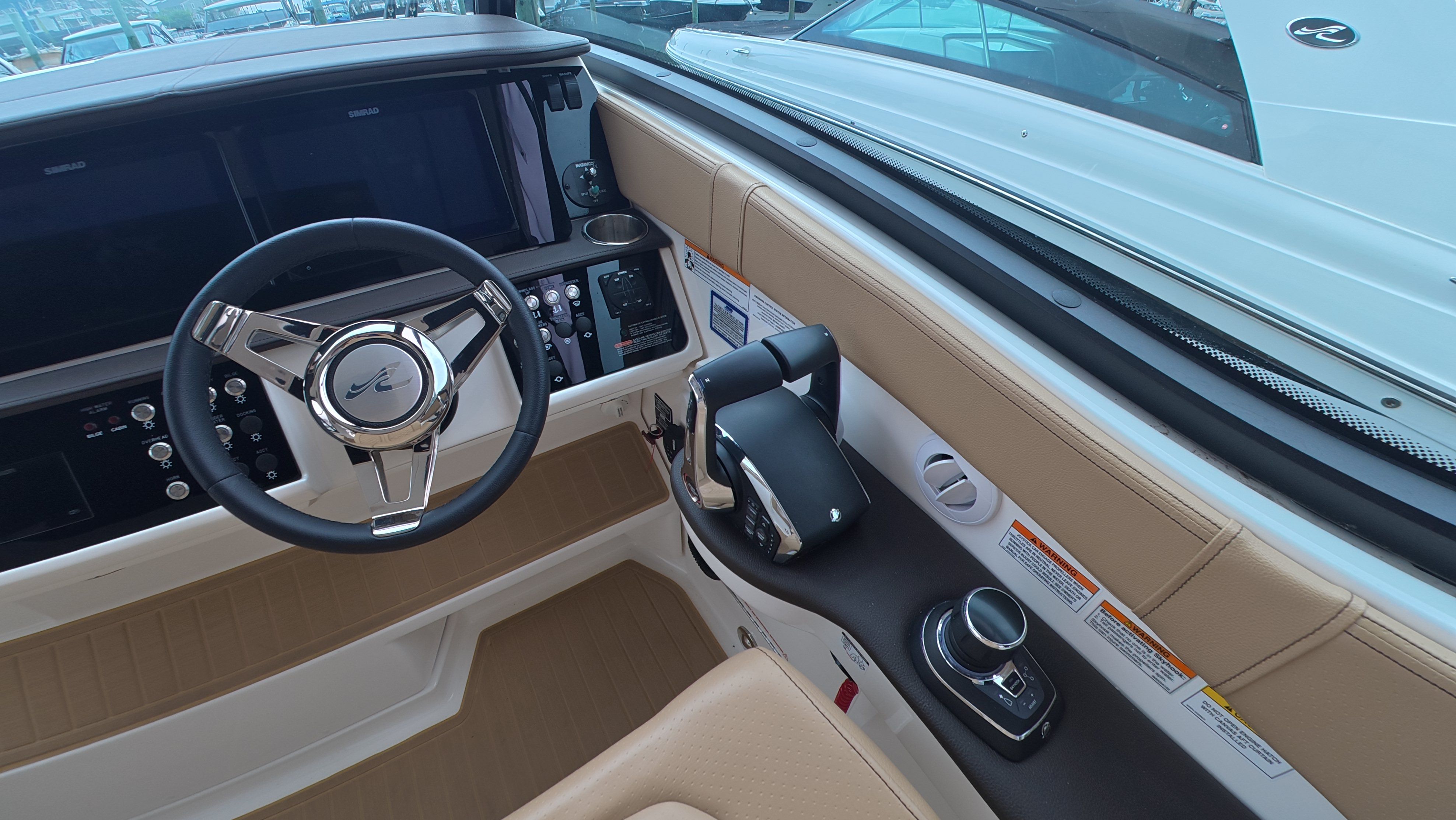 2025 Sea Ray Sundancer 320 Outboard - 23