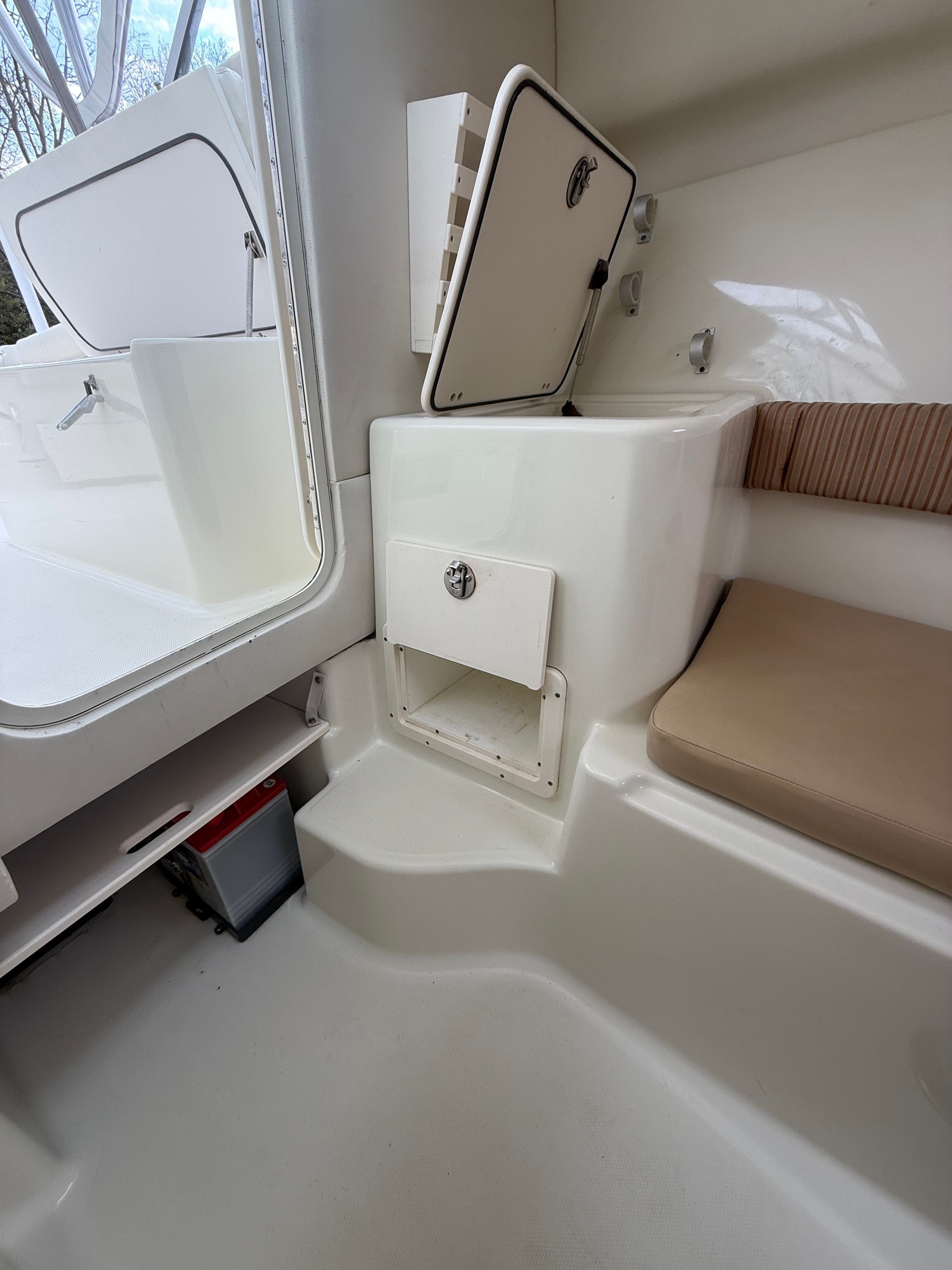 Interior of a 2008 Hydra-Sports Vector 2200 VX boat.