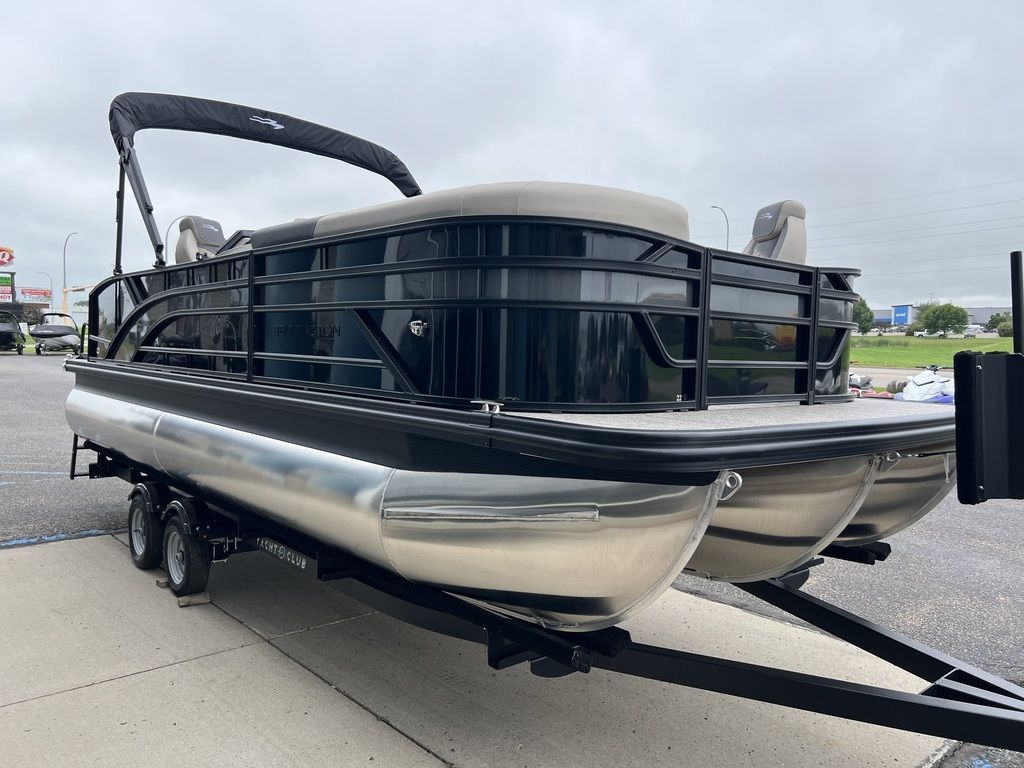 2025 Bennington 22 S SWINGBACK - 9