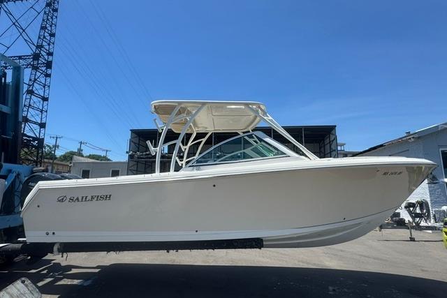 2016 Sailfish 275 DC