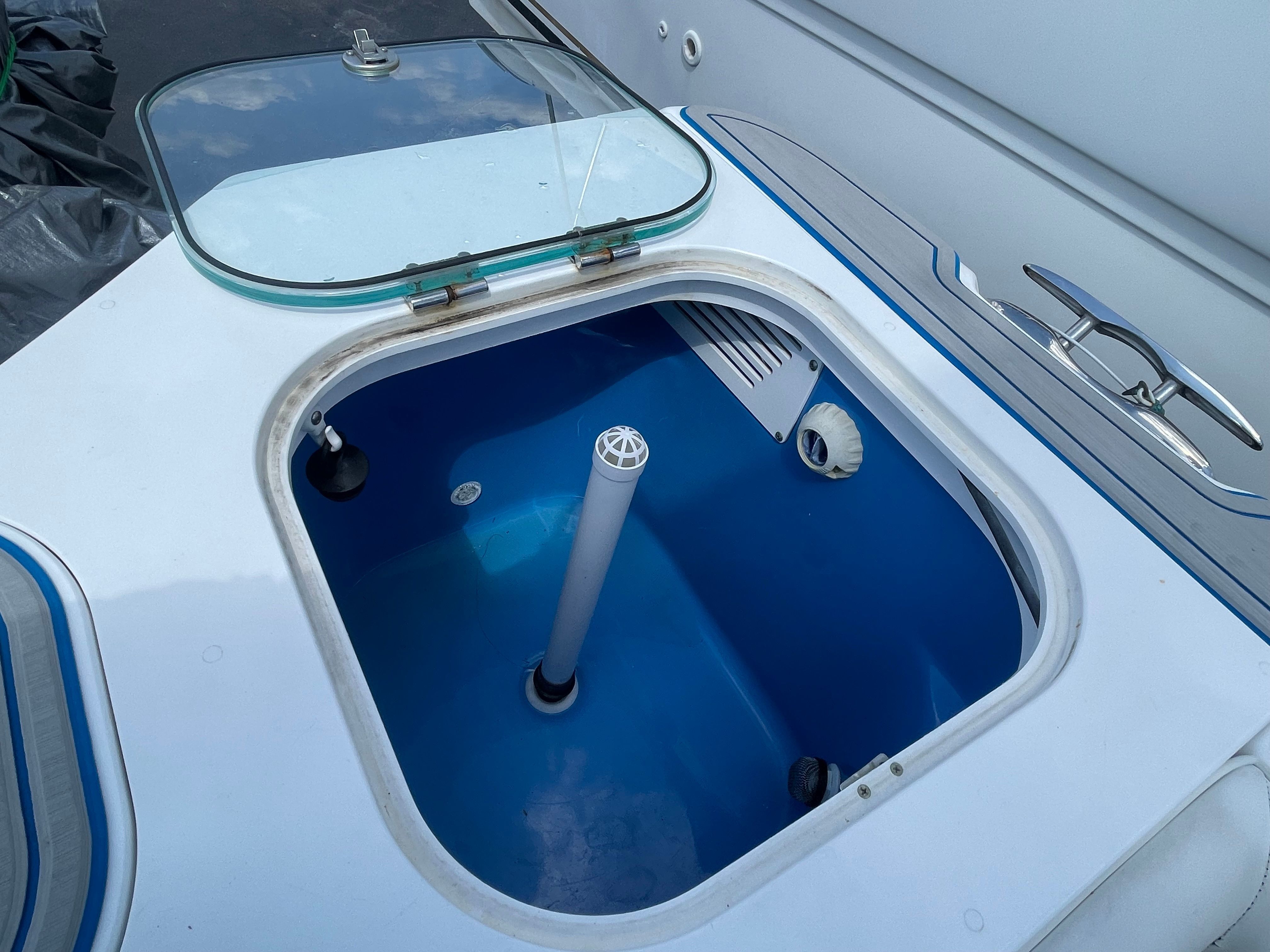 2017 Everglades 325 Center Console - 23