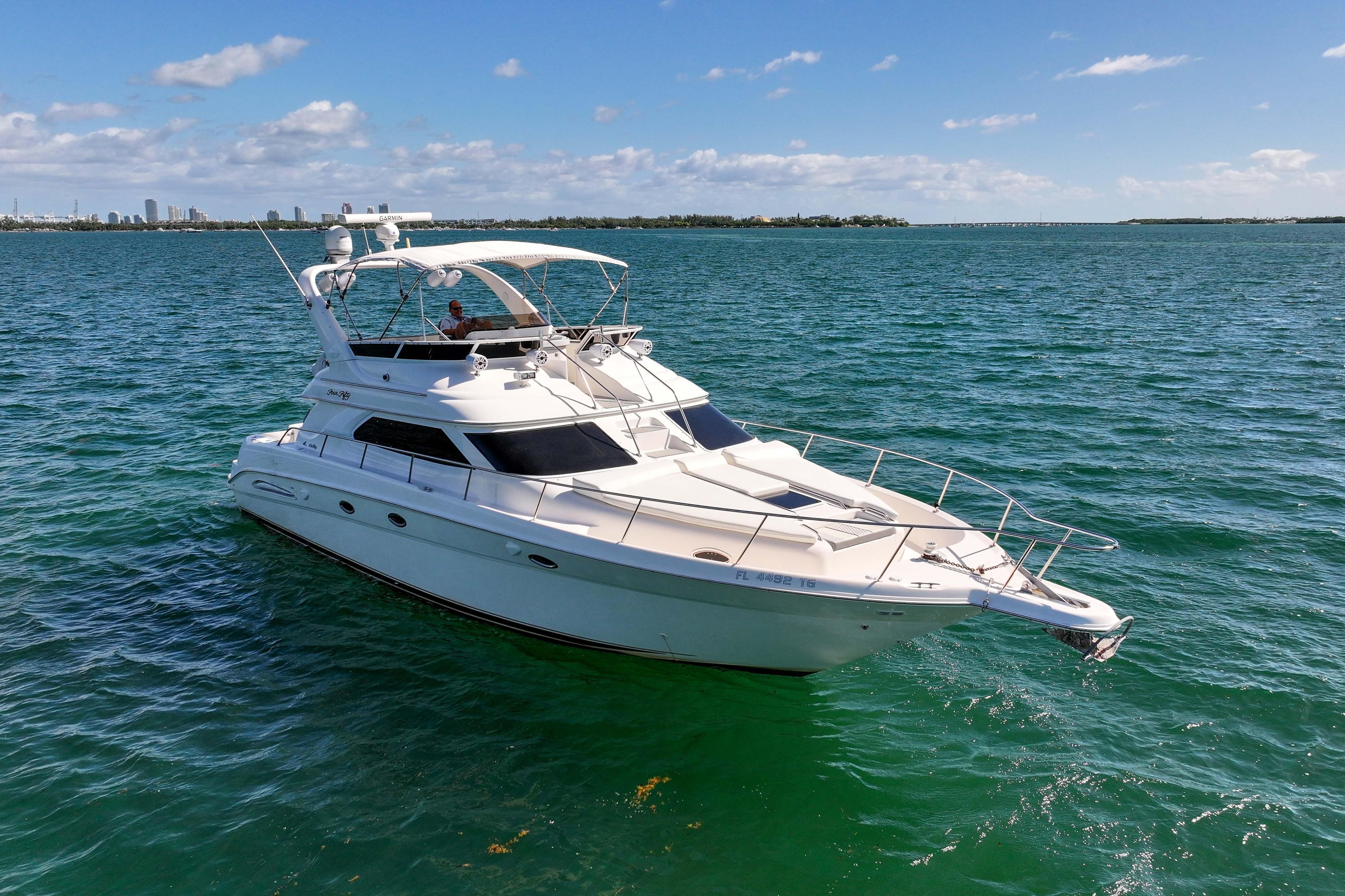 2000 Sea Ray 450 Express Bridge