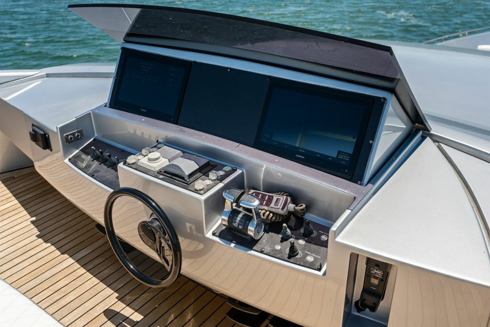 2012 Pershing 92 - Image 9