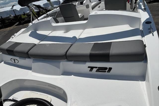 2026 Tahoe T21 boat with sleek seating and modern design.