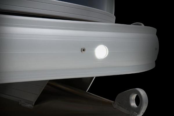 Manufacturer Provided Image: Sun Tracker Fishin' Barge 20 DLX