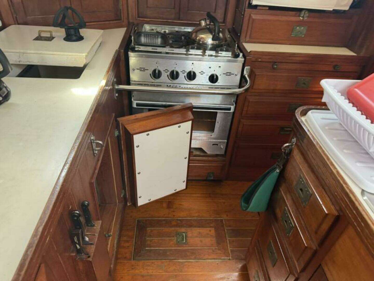 1988 Shannon 50 - Image 92