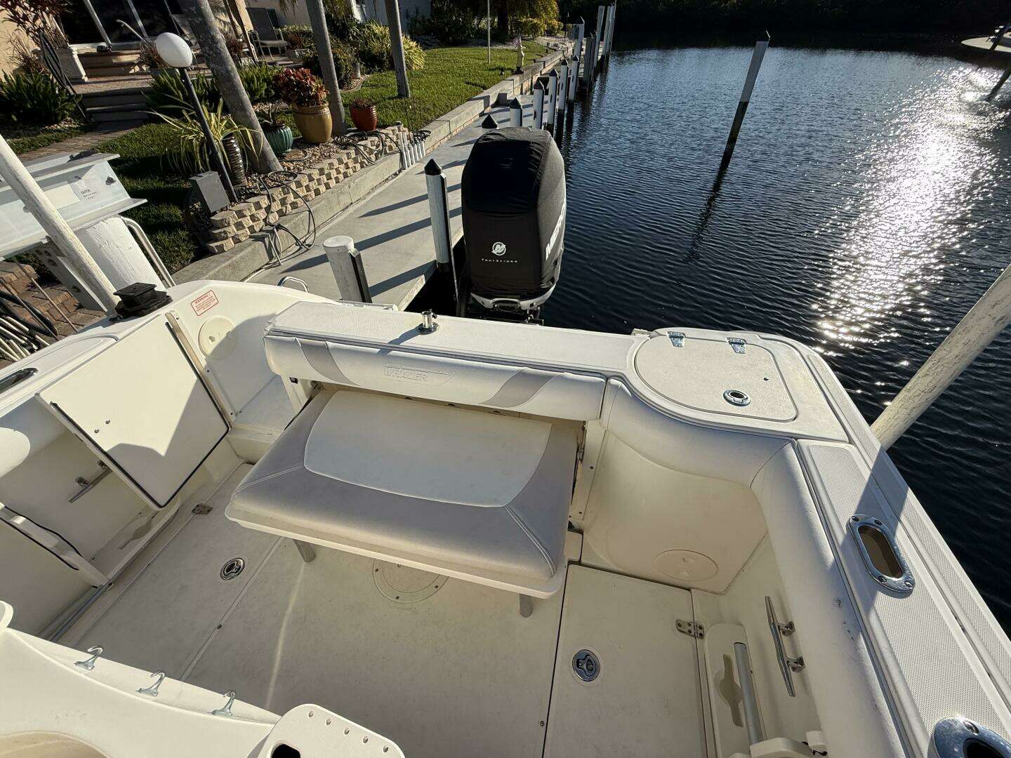 2006 Boston Whaler 240 Outrage - Image 11