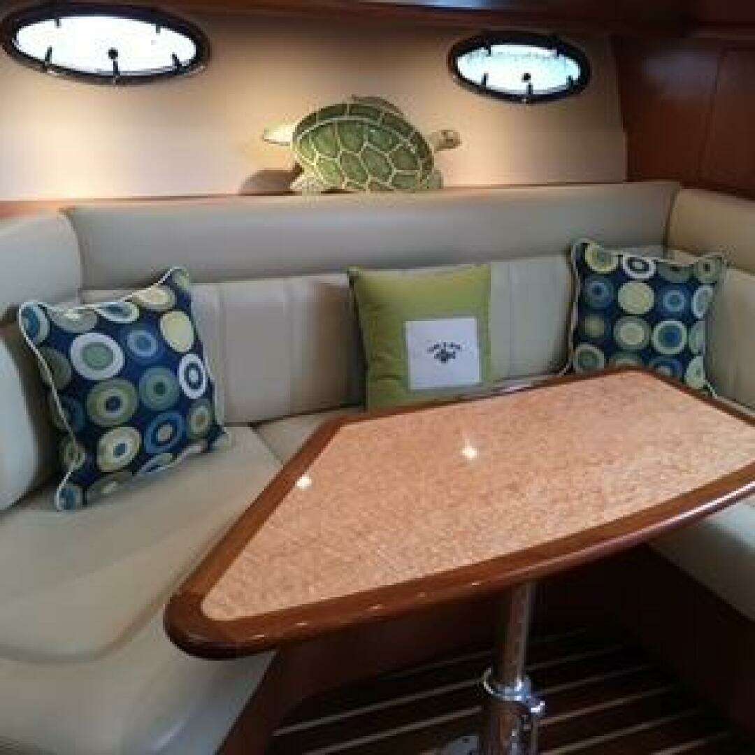 2005 Tiara Yachts 3200 OPEN - Image 46