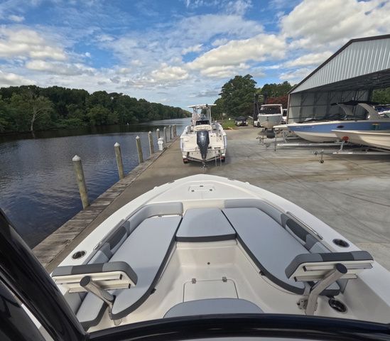 2026 Robalo Cayman 226 In Stock Trailer Included - 17