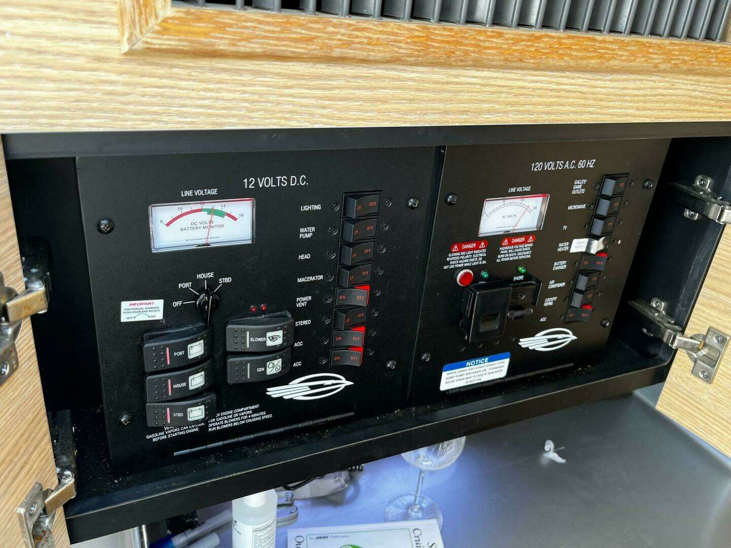 2013 Chaparral 327 SSX - Image 39