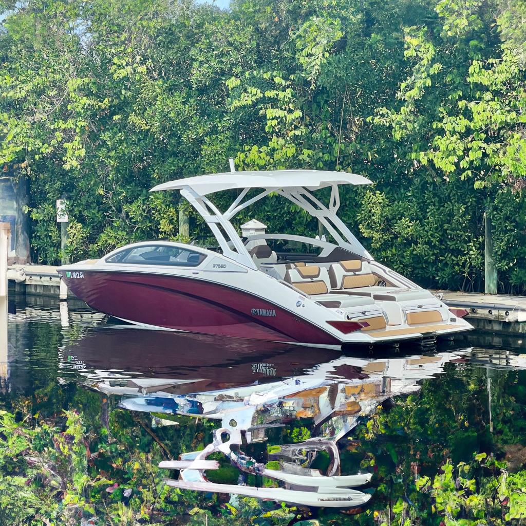 2021 Yamaha Boats 275SD