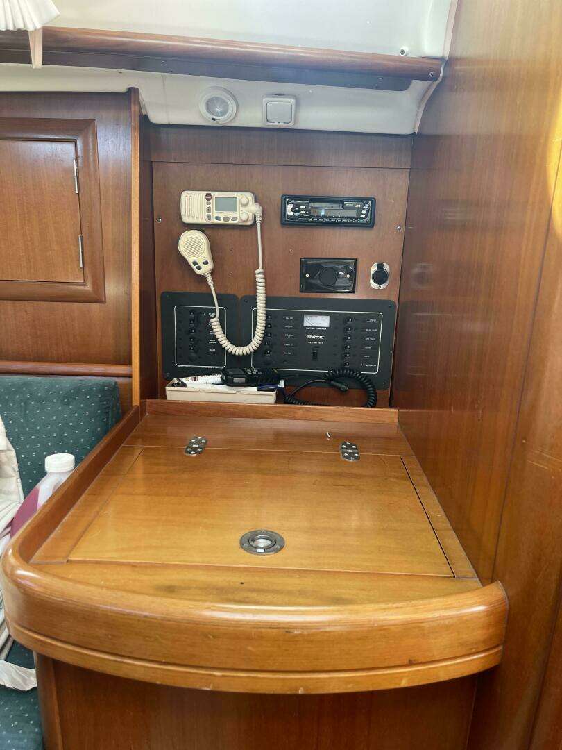 2000 Beneteau 311 - Image 19
