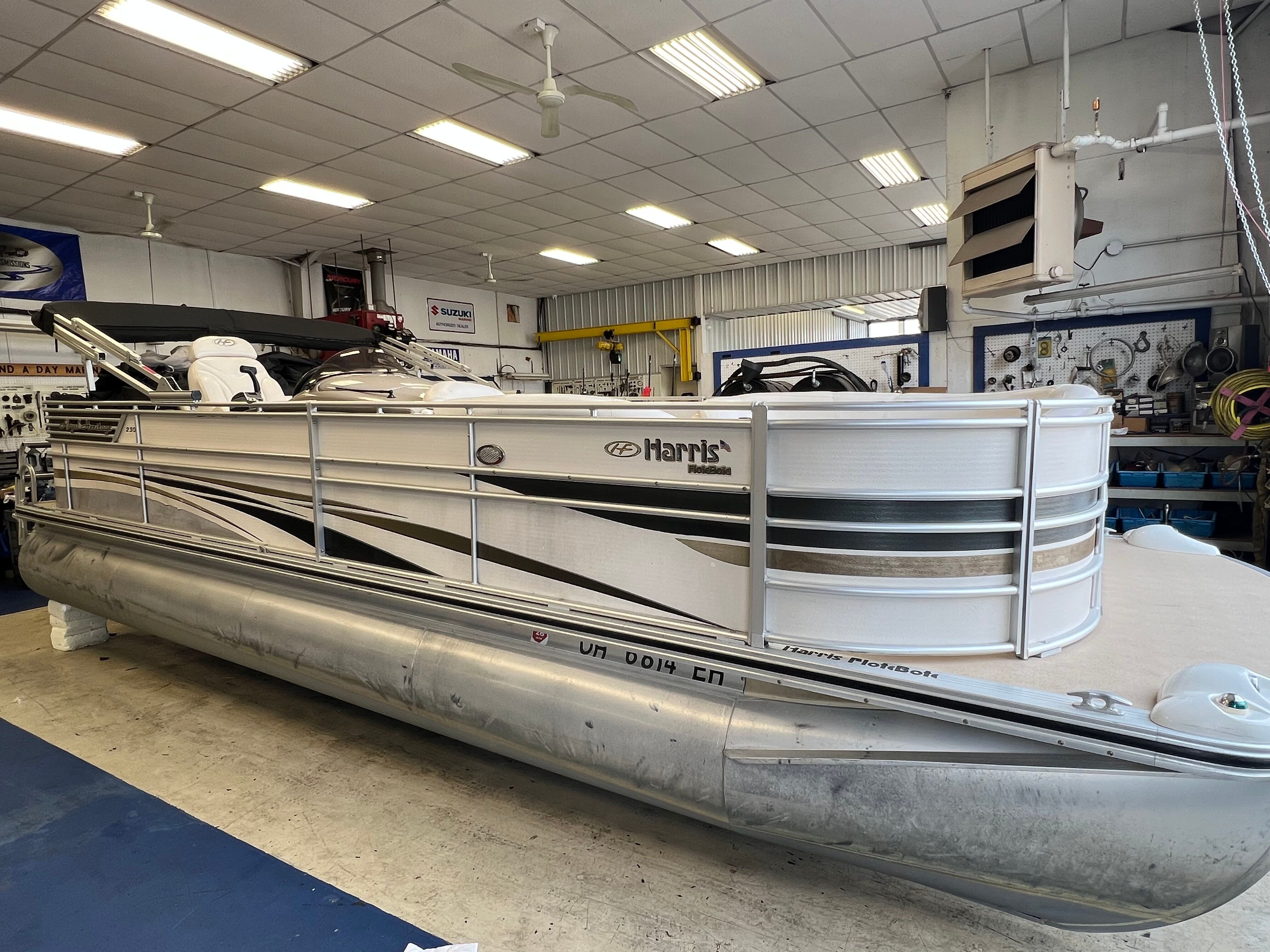 2007 Harris Royal Heritage 230