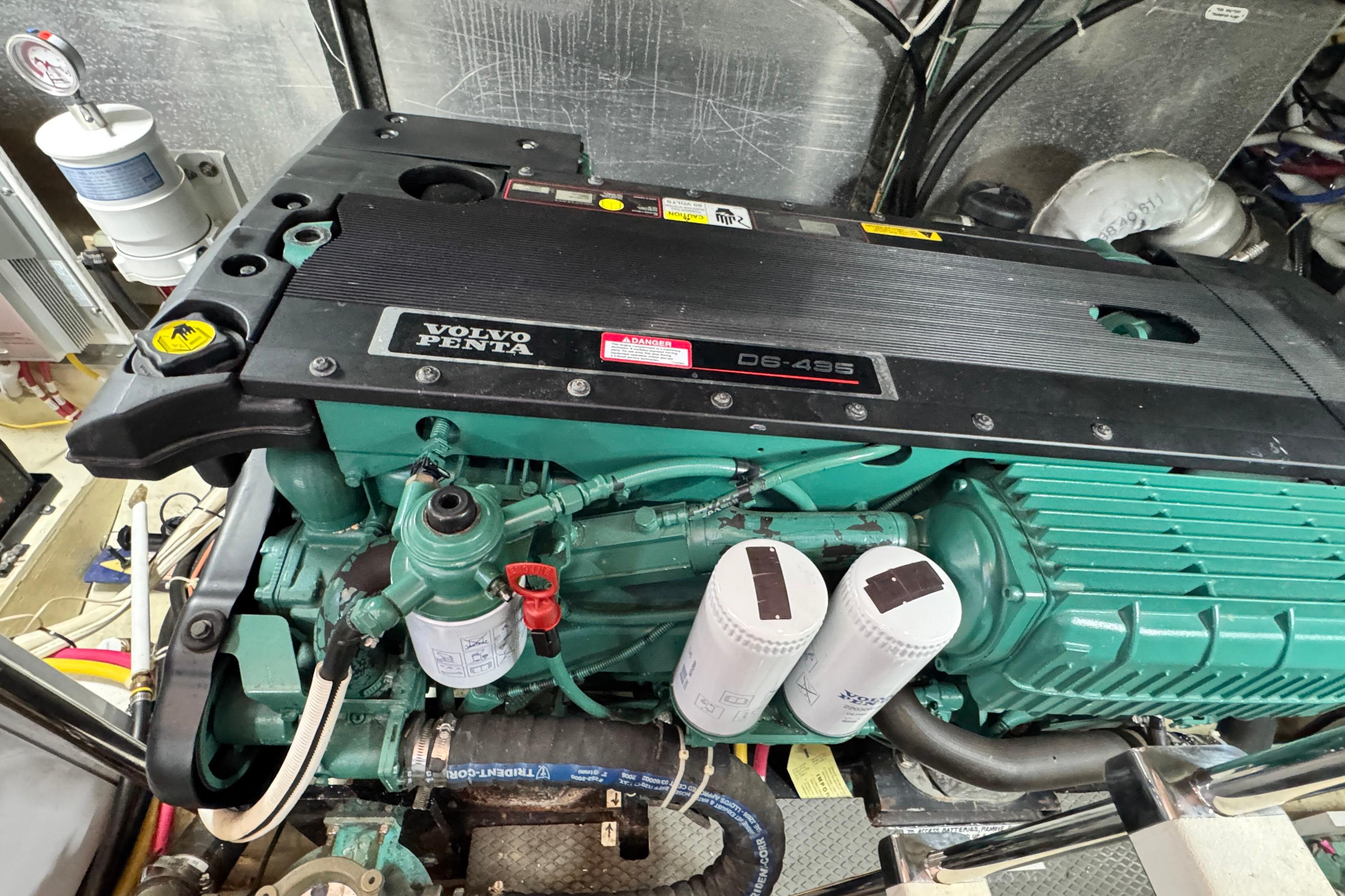 Volvo Penta D6-435 engine in a 2007 Carver 47 Motor Yacht.