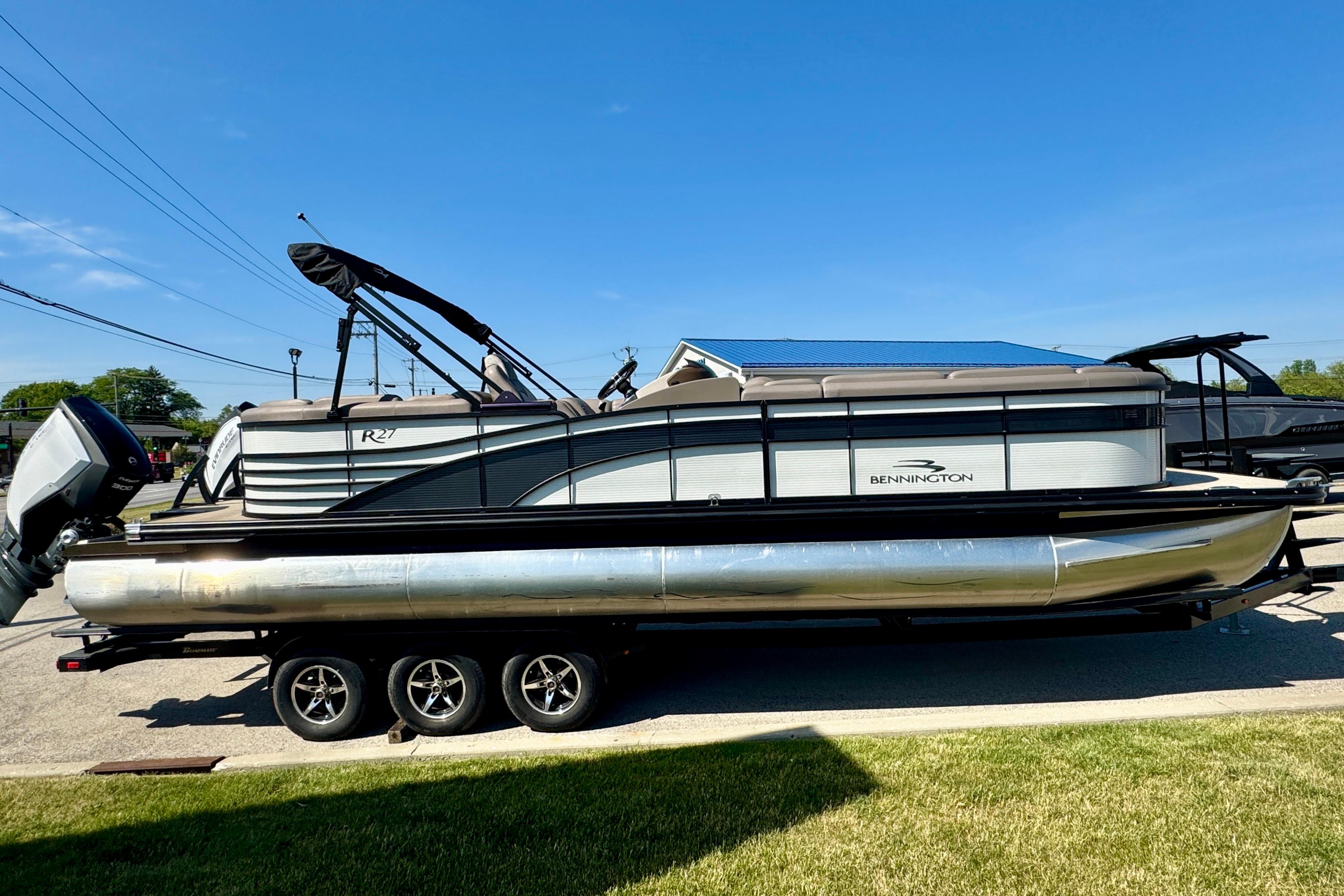 2017 Bennington R 27 RSRA X2 Wide Beam