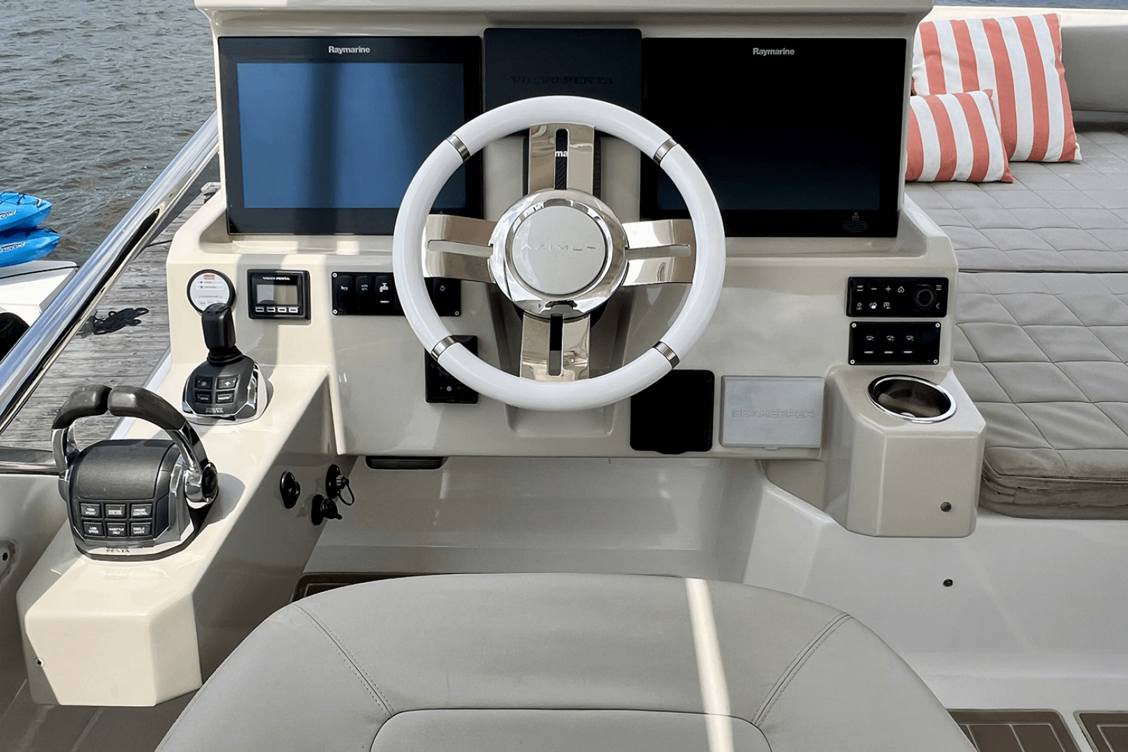2019 Azimut 50 FLYBRIDGE - Image 30
