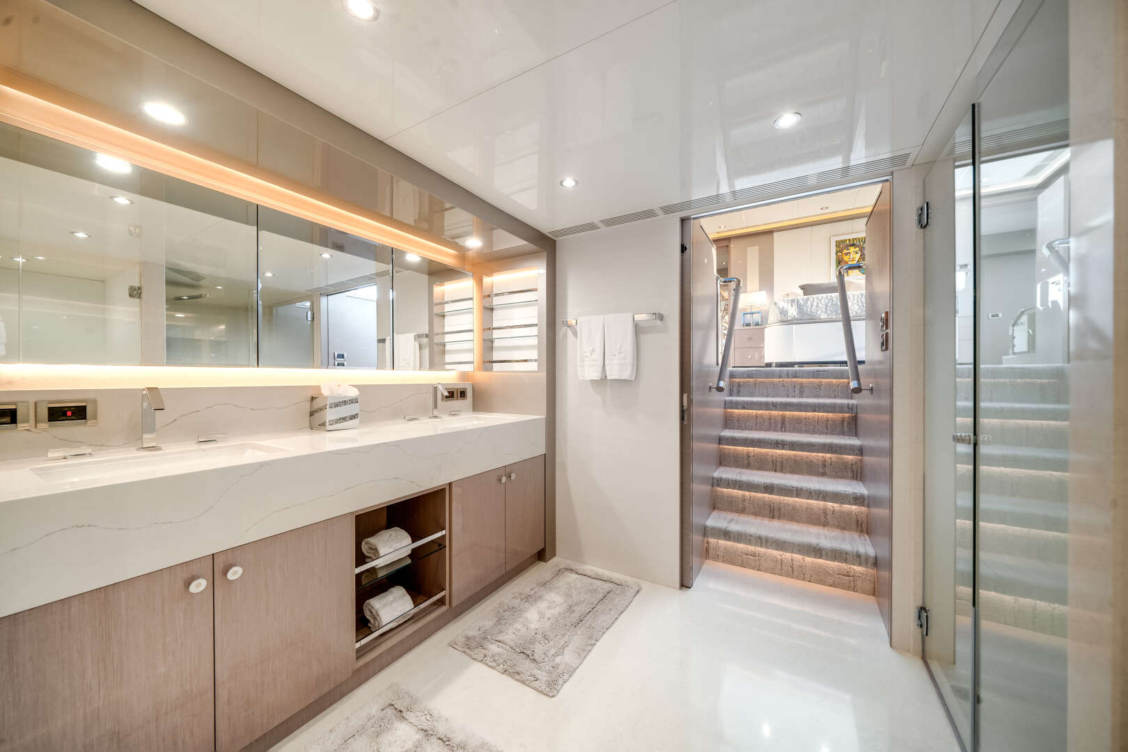 2022 Ocean Alexander 32L - Image 41
