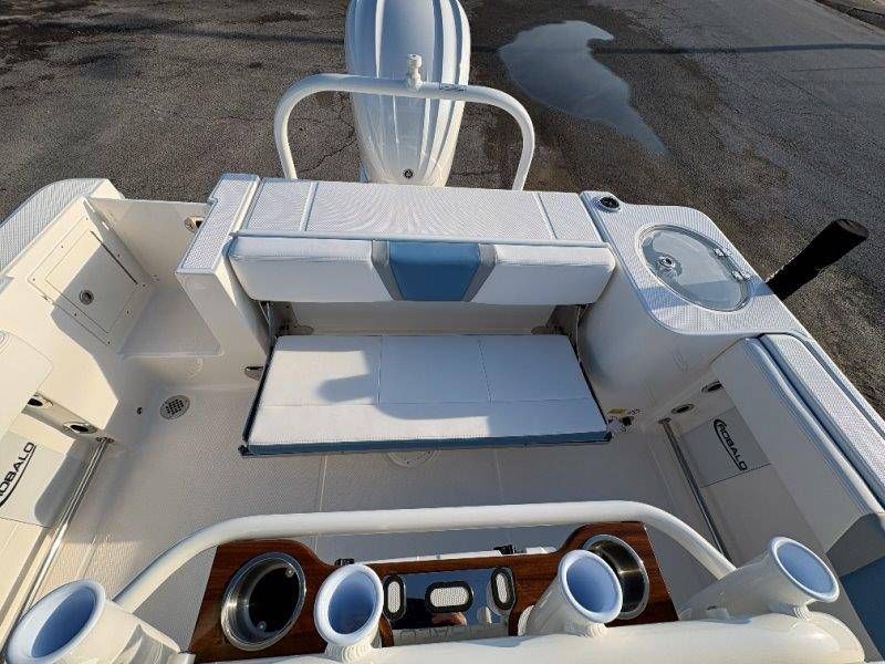 2026 Robalo R230 Center Console - 31