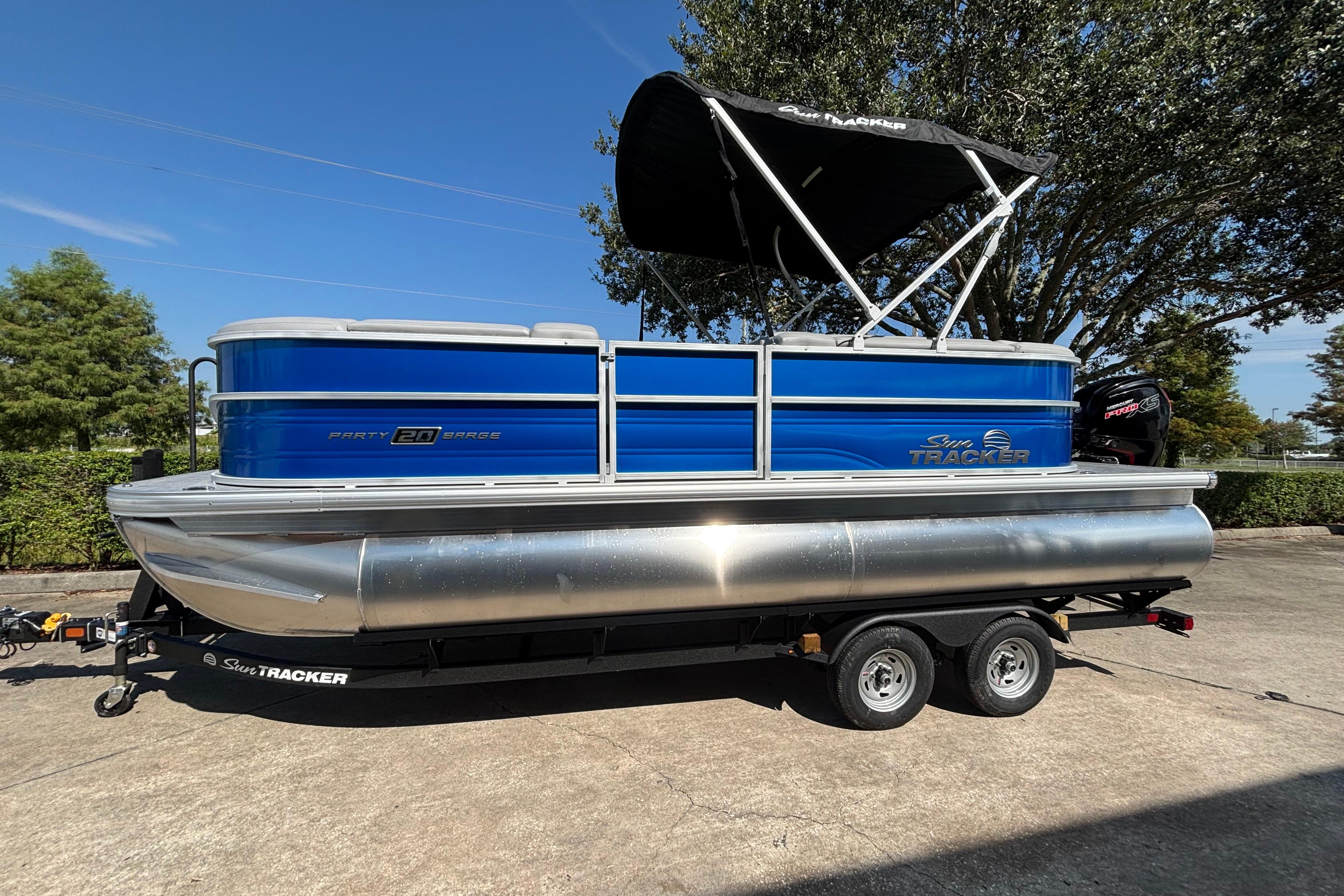 2026 Sun Tracker Party Barge 20 DLX