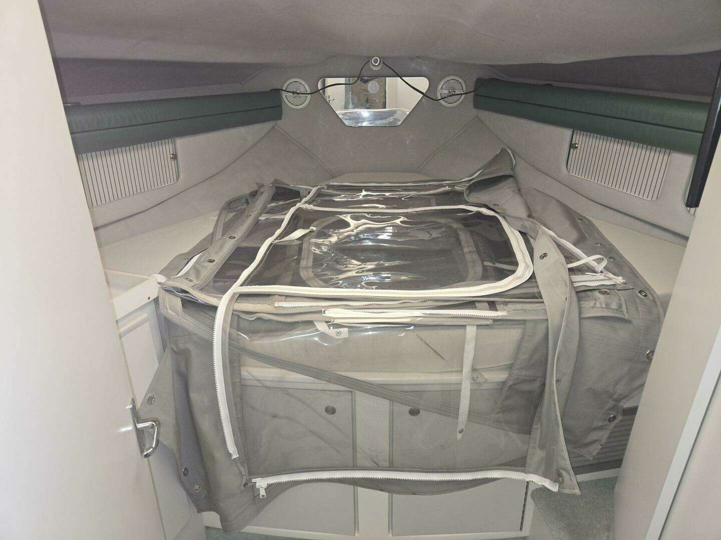 1994 Cruisers Yachts 3380 - Image 8