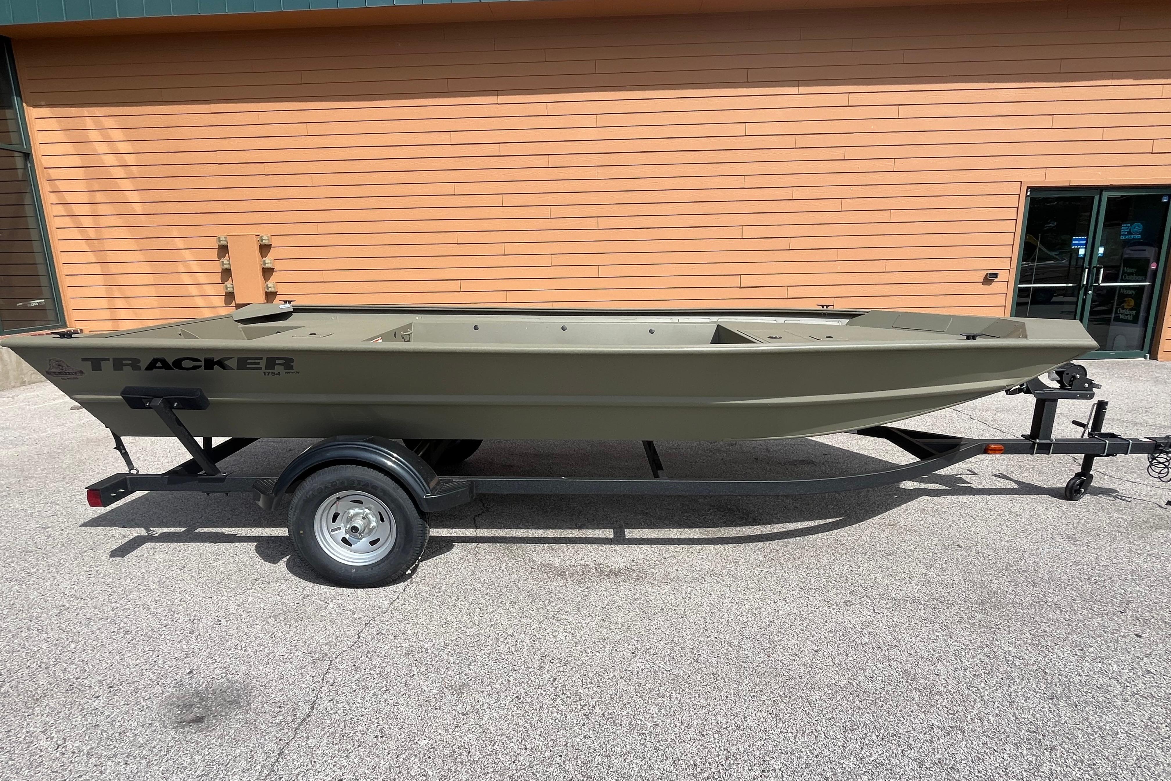 2026 Tracker Grizzly 1754 Utility