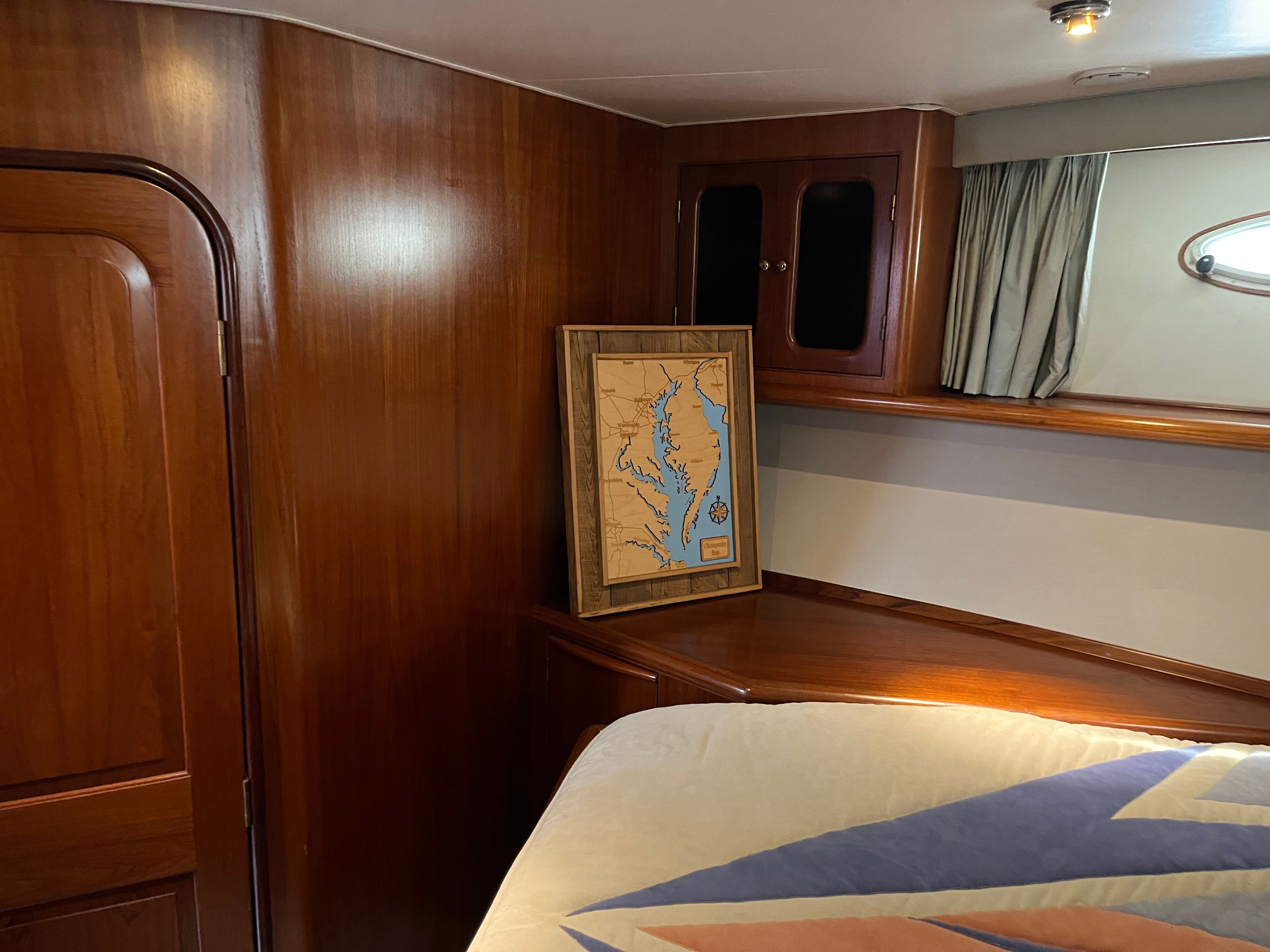 1994 Viking Motor Yacht - 22