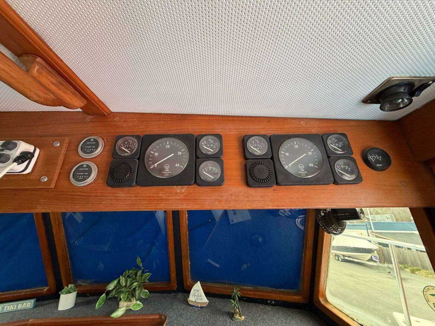 1984 Golden Star Trawler - Image 51