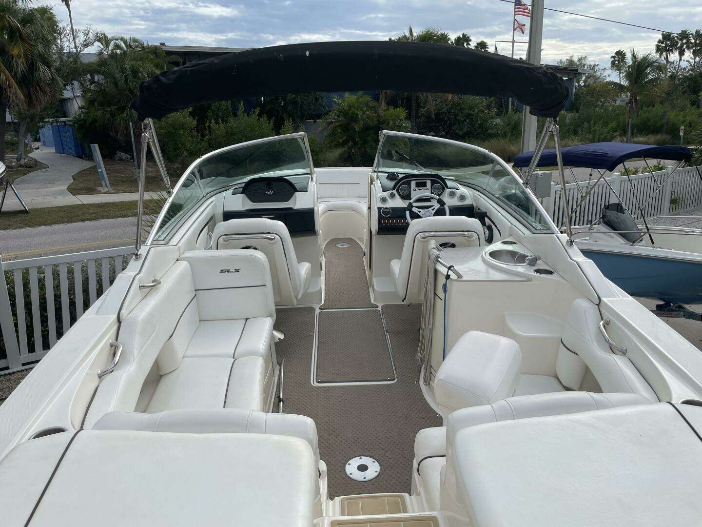 2008 Sea Ray 270 SLX - Image 10