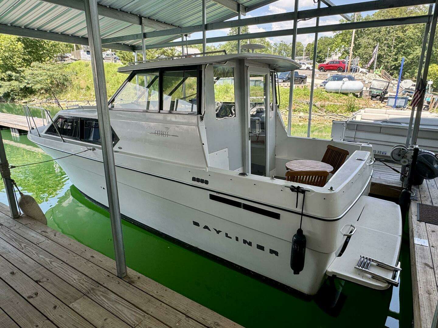 1997 Bayliner 2859 Ciera Express - Image 9