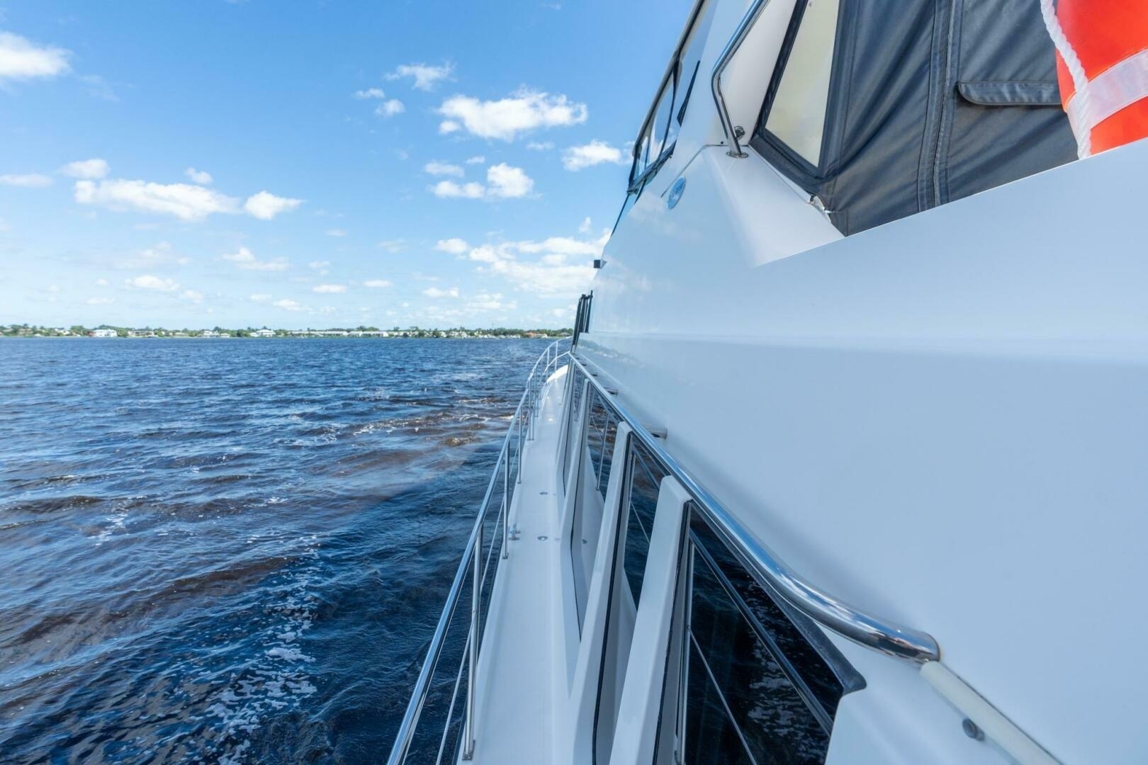 2009 Pacific Mariner 65 Motor Yacht - Image 23