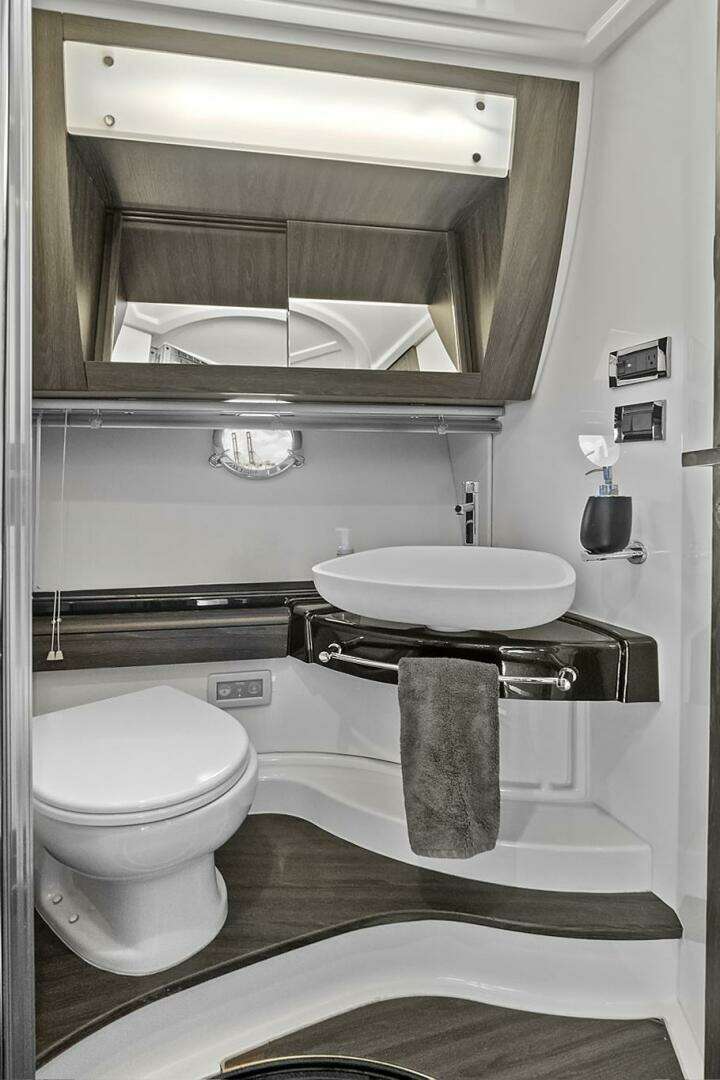 2015 Azimut 55S - Image 24