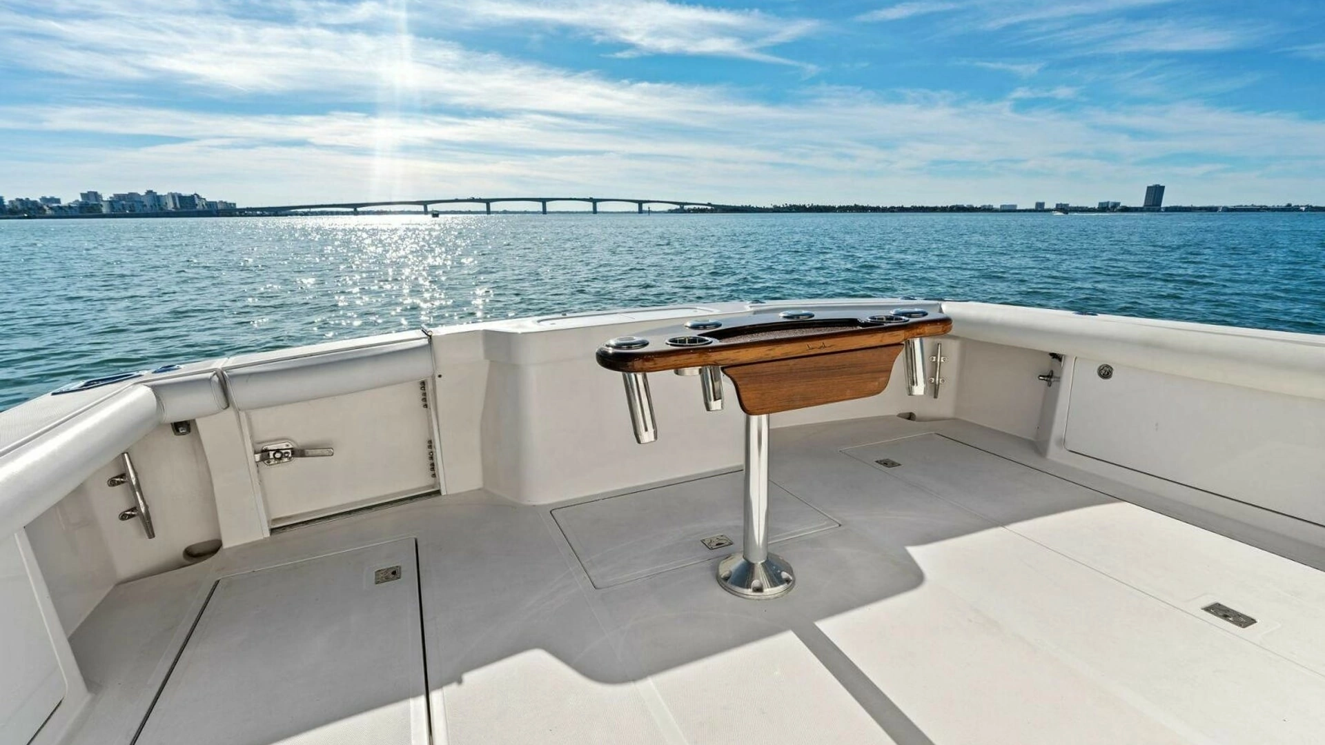 2005 Cabo 40 Express - Image 19