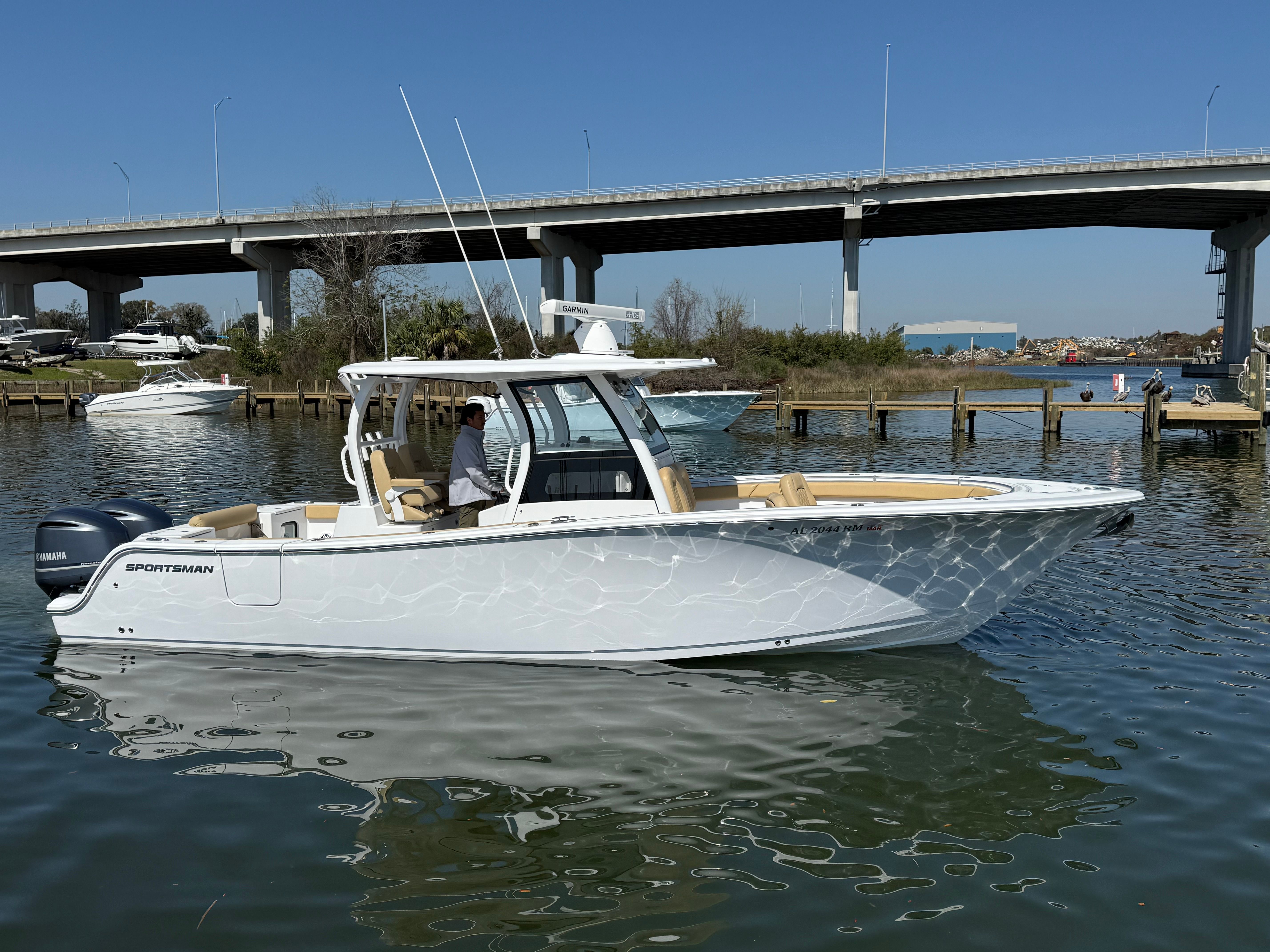 2021 Sportsman Open 302 Center Console