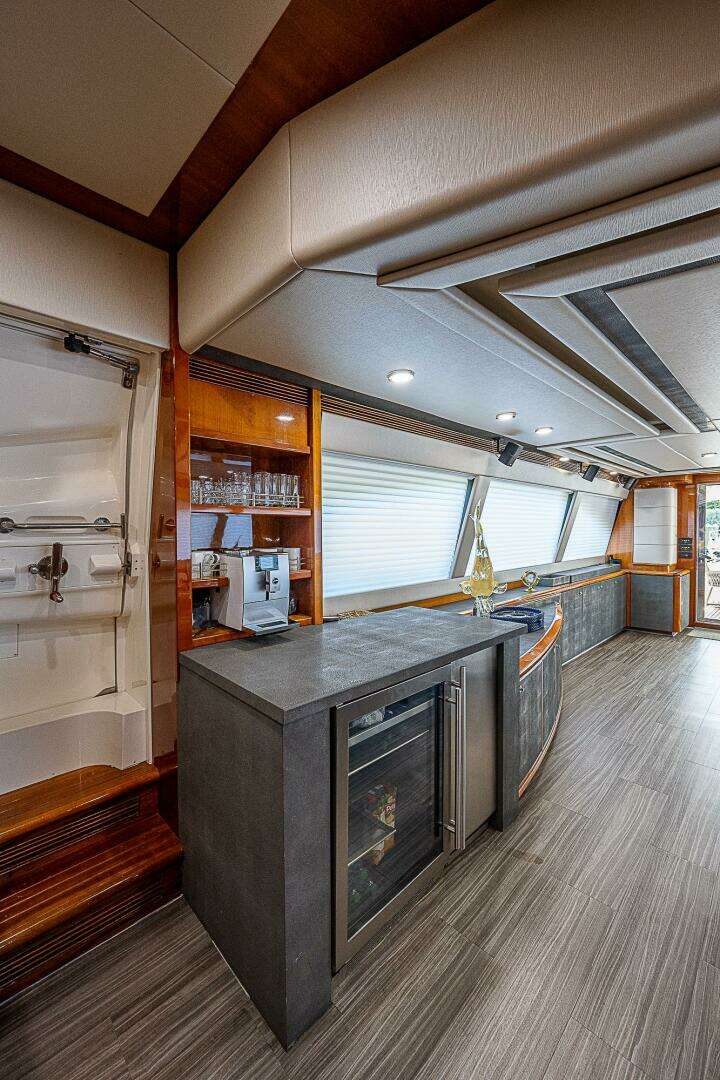 2006 Ferretti Yachts 830 - Image 61