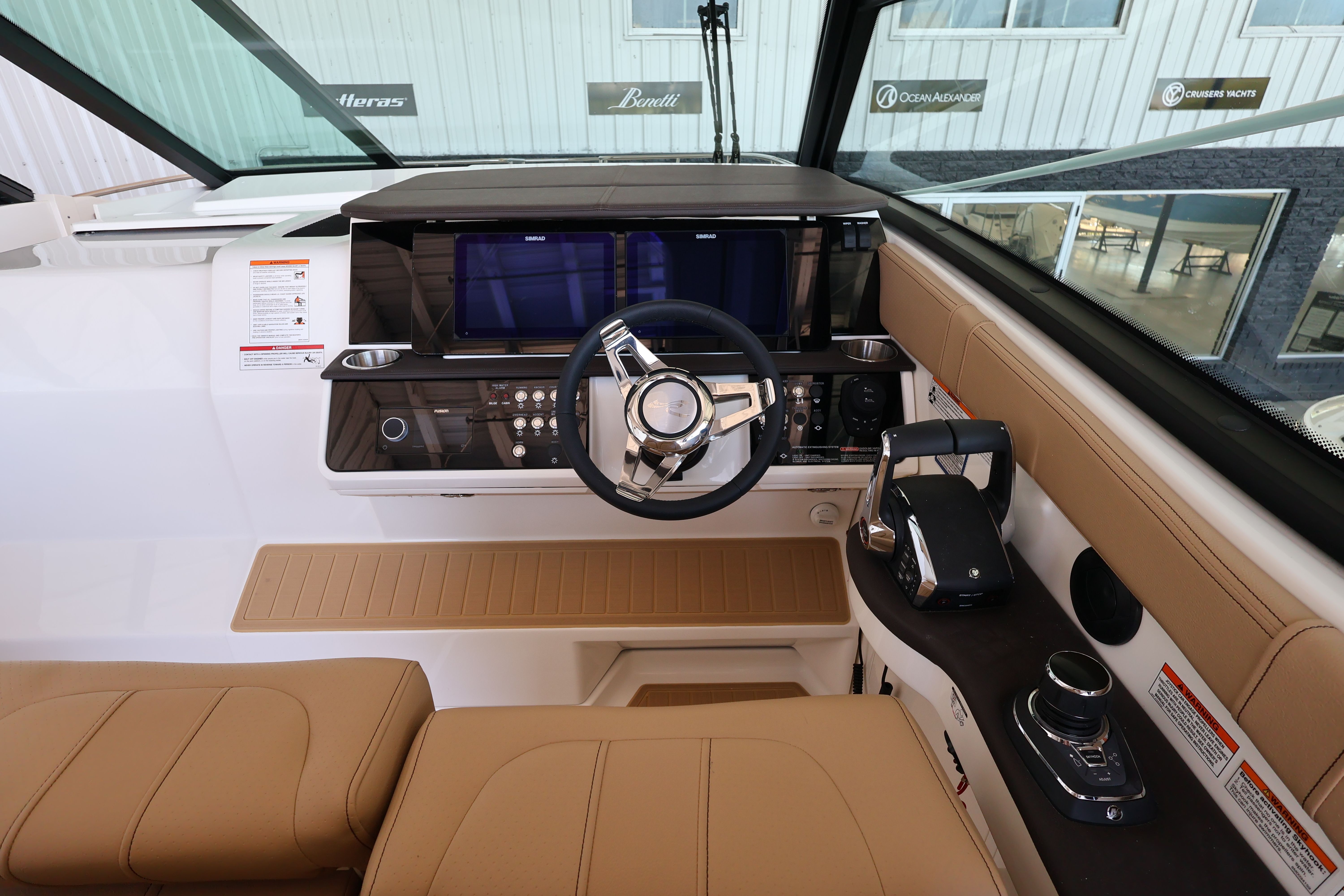 2026 Sea Ray Sundancer 320 Outboard - 20