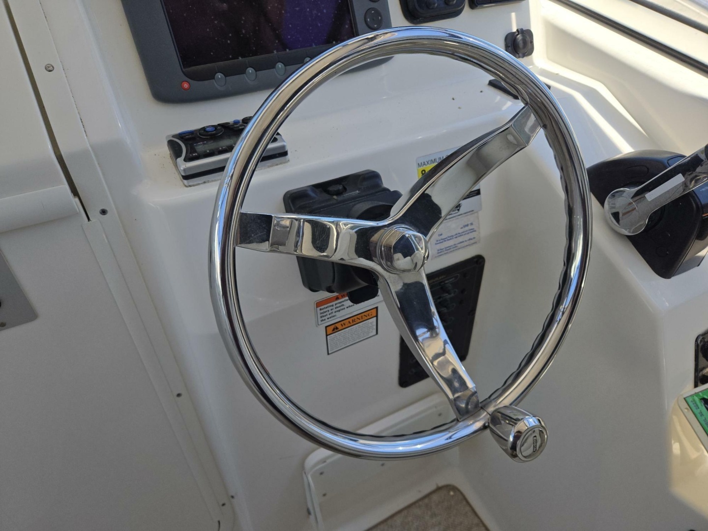 2009 Century 2400 Walkaround - Image 19