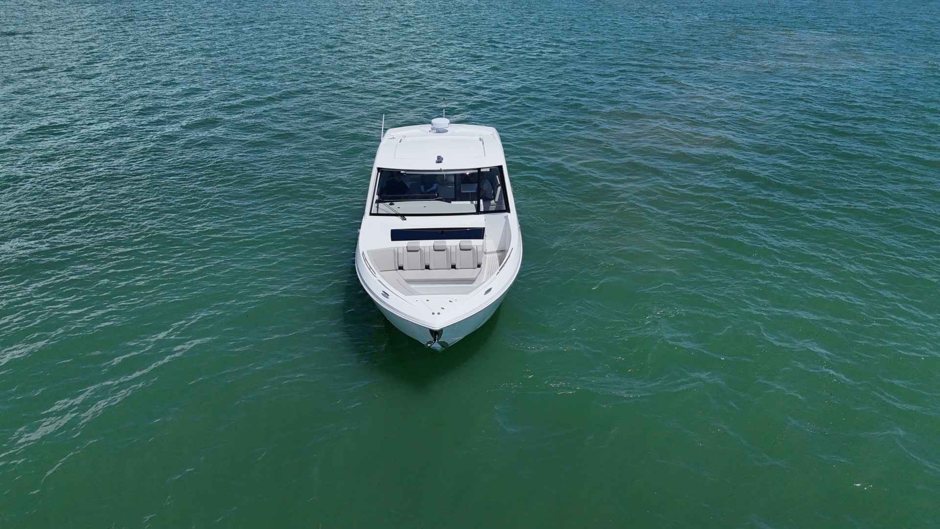 2026 Cruisers Yachts 50GLS OB - Image 21