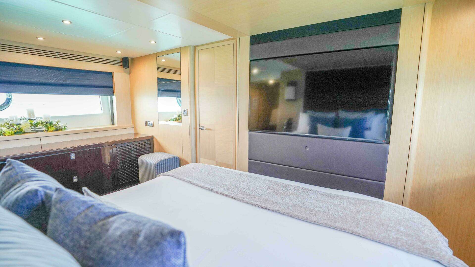 2016 Sunseeker 75 Yacht - Image 39