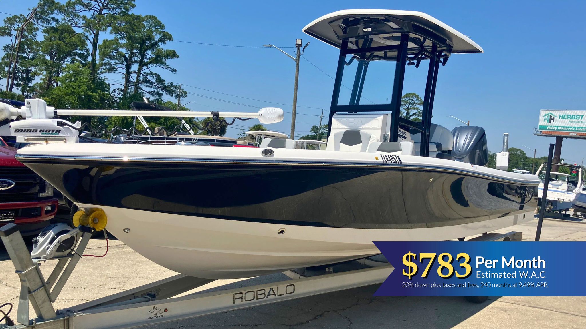 2023 Robalo 246 Cayman