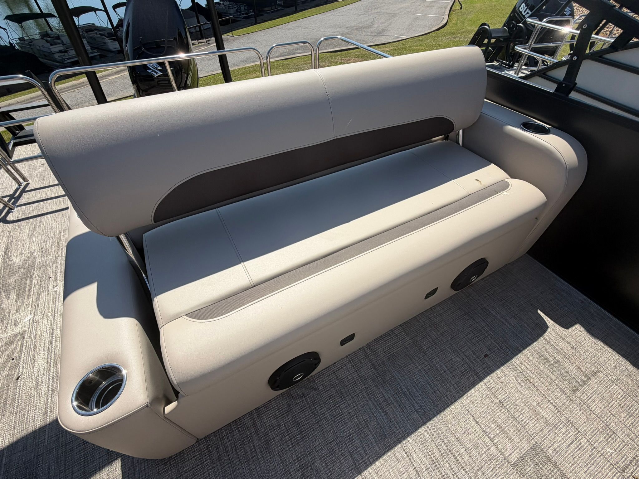 2026 Bentley Pontoons Legacy 240 Swingback - 8
