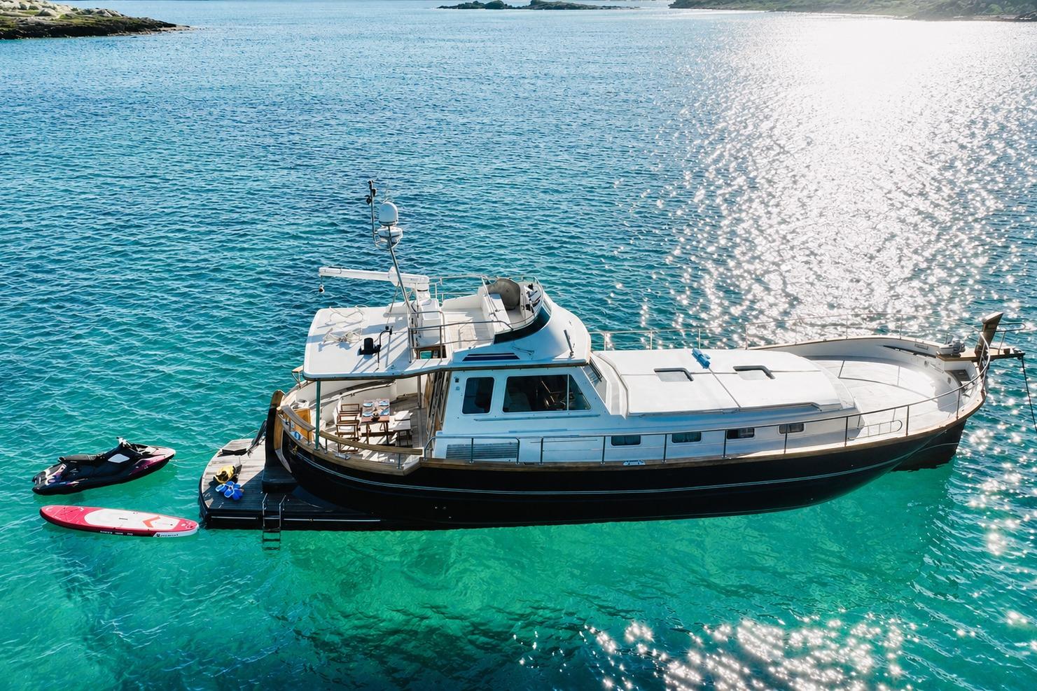 2006 Menorquin Yacht 180