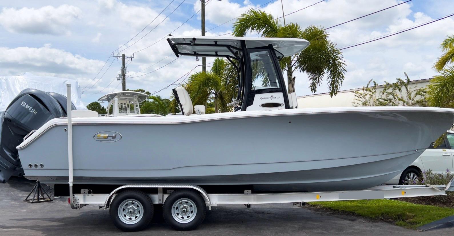 2023 Sea Hunt Gamefish 27 Coffin Box