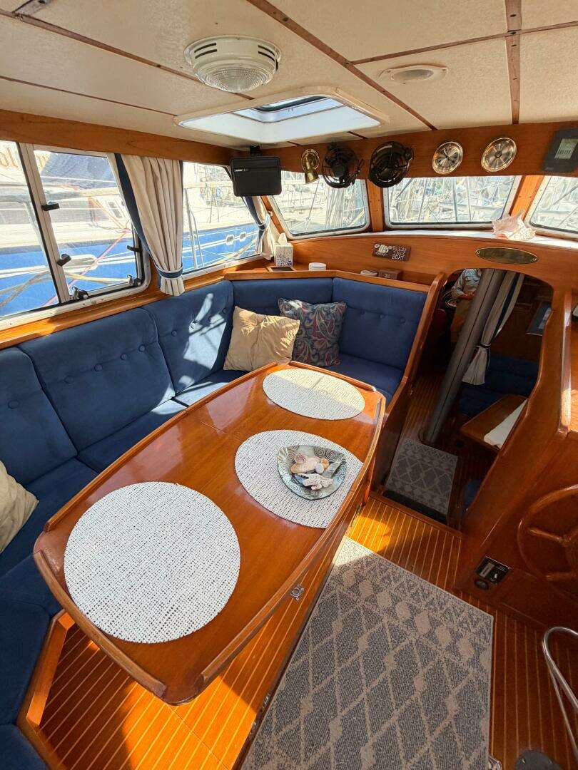 1986 Nauticat 40 Cutter Ketch Pilothouse - Image 34