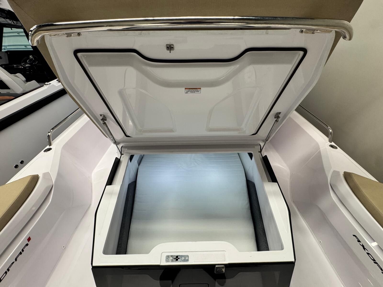 2026 AXOPAR 29 XC CC - Image 29